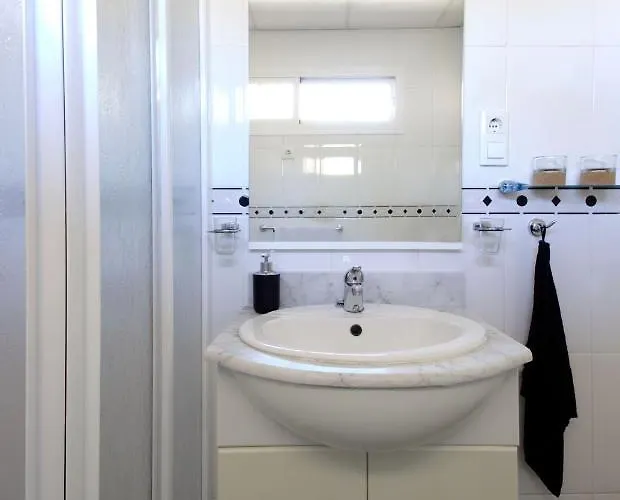 Charming Sea View Nearby Everything 토레몰리노스