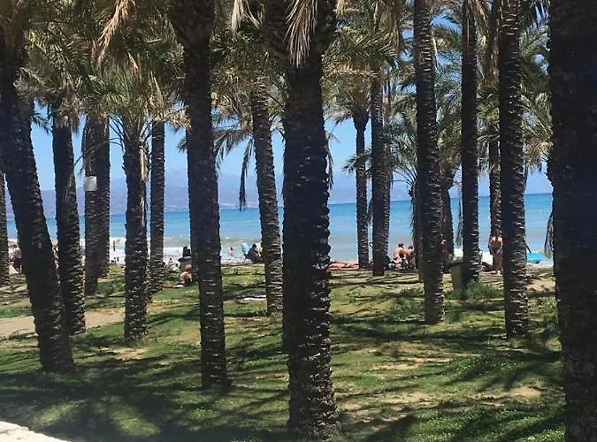 Charming Sea View Nearby Everything Lejlighed *